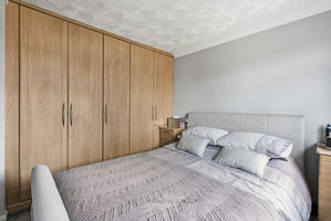 Bedroom- click for photo gallery